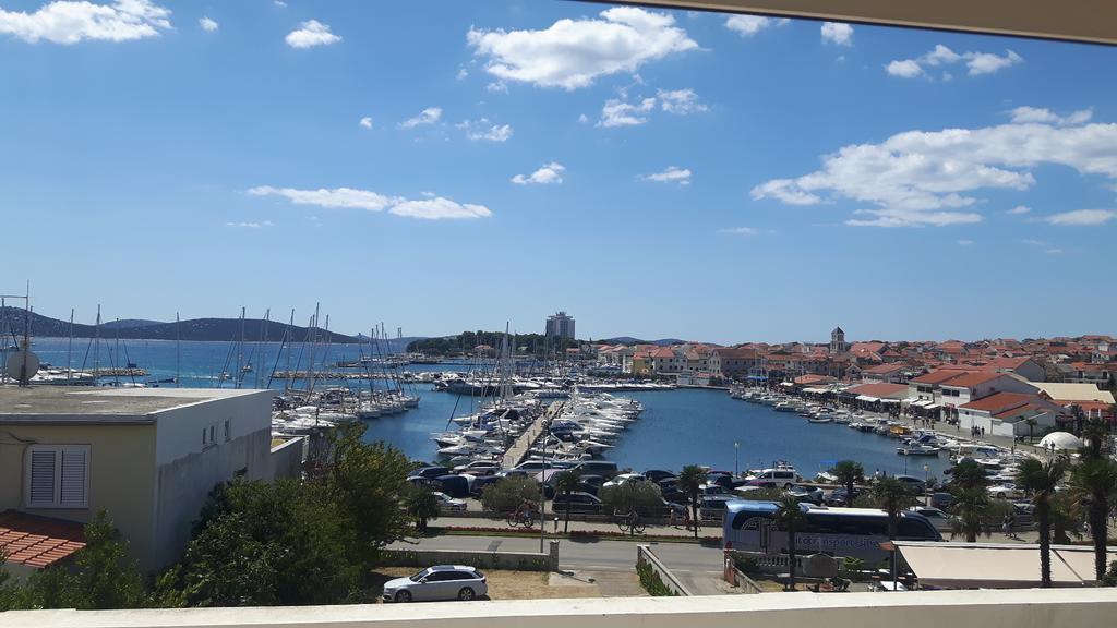 Apartment And Rooms Villa Kolonada Βόντιτσε Εξωτερικό φωτογραφία
