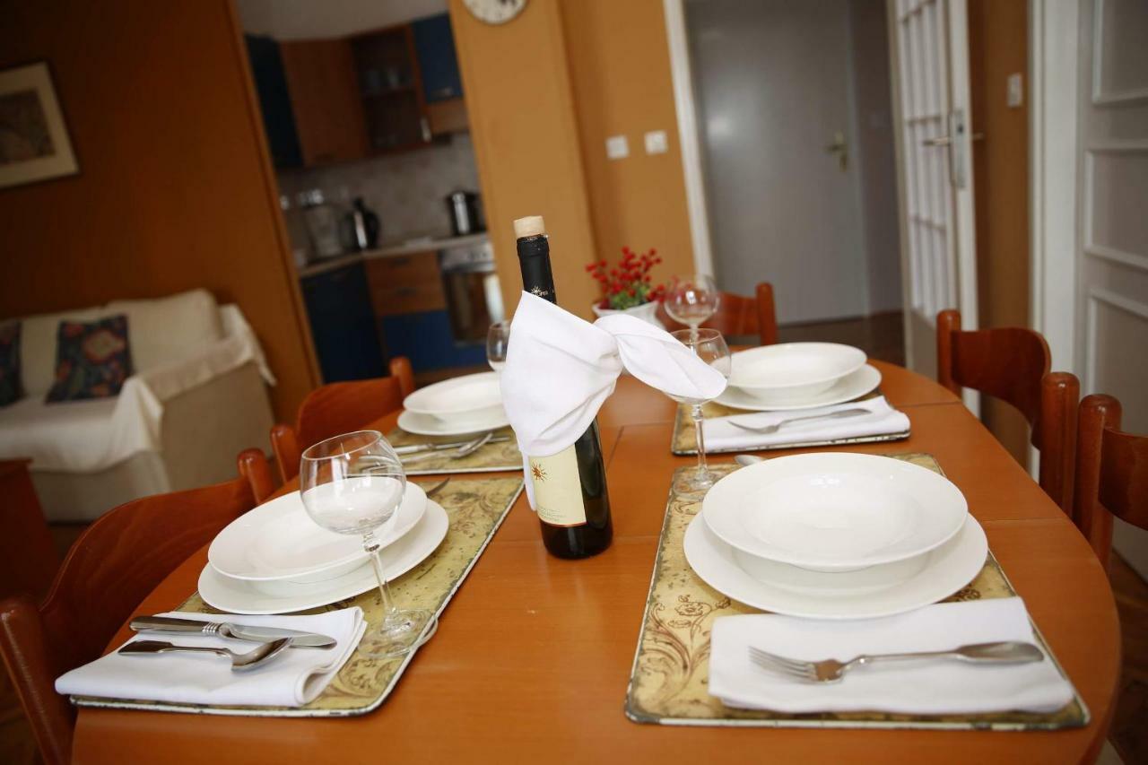 Apartment And Rooms Villa Kolonada Βόντιτσε Εξωτερικό φωτογραφία