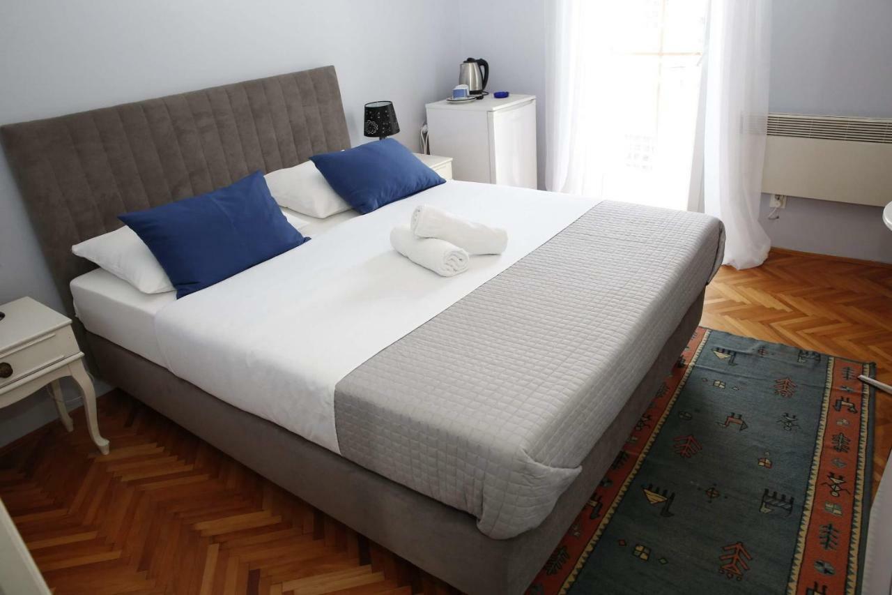 Apartment And Rooms Villa Kolonada Βόντιτσε Εξωτερικό φωτογραφία
