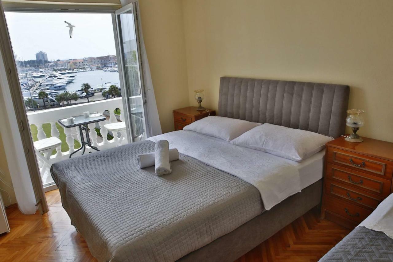 Apartment And Rooms Villa Kolonada Βόντιτσε Εξωτερικό φωτογραφία