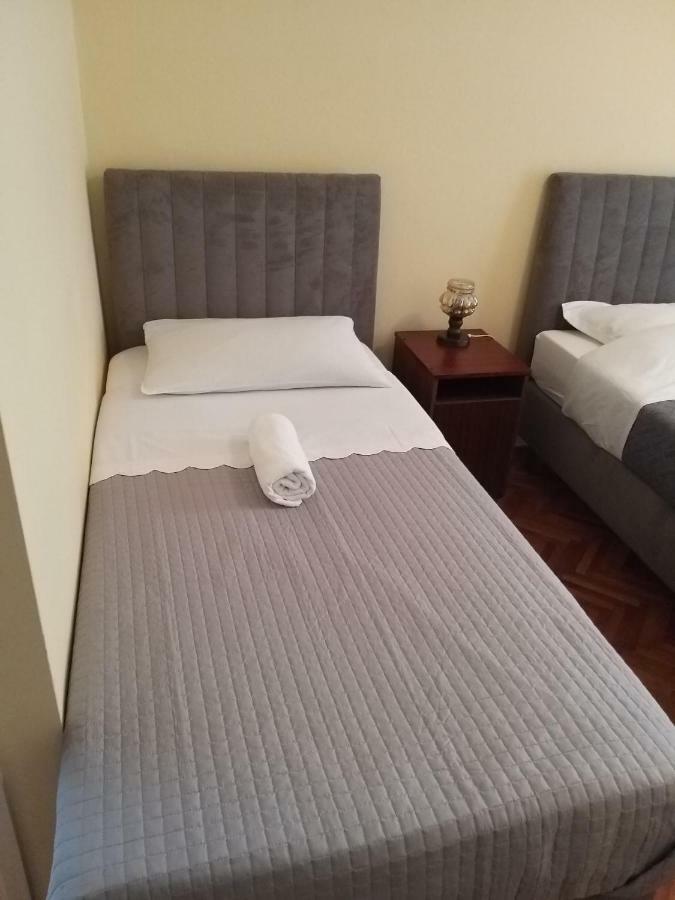 Apartment And Rooms Villa Kolonada Βόντιτσε Εξωτερικό φωτογραφία